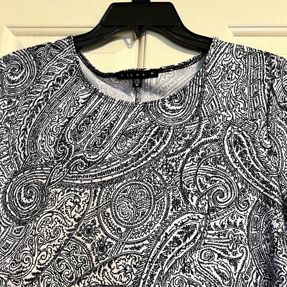 A beautiful and very comfortable dress.